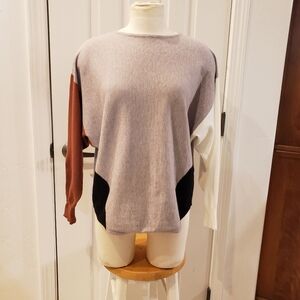 Aaeda Size Meduim Colorblock Women's Sweater